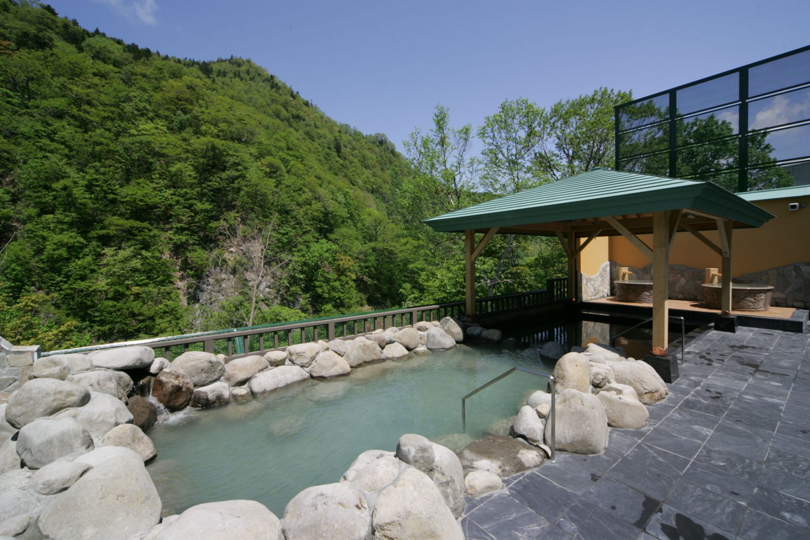 Yunohana Jozankeiden – Jozankei Tourist Association Official Website